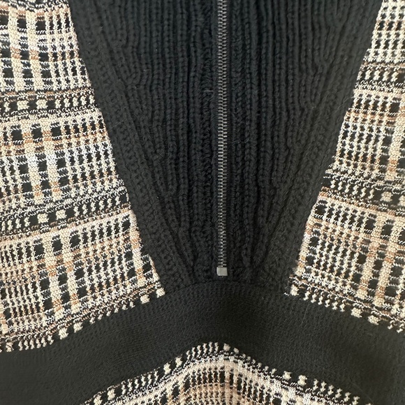 Missoni Knit Short-Sleeve Dress with Zip-Up Wide Neck Collar. Size US 12 (IT 48) - Picture 6 of 12